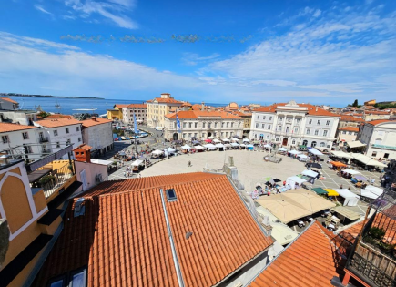 Квартира за 333 000 евро в Пиране, Словения