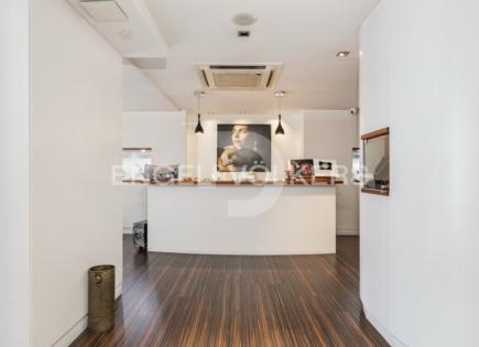 Коммерческая недвижимость за 12 000 000 евро в Барселоне, Испания