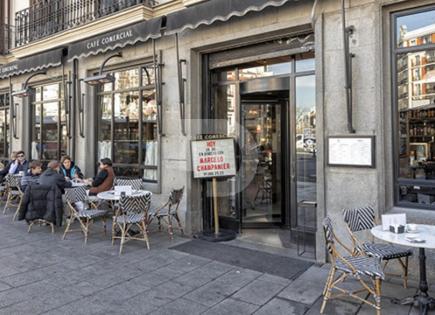 Коммерческая недвижимость за 705 000 евро в Барселоне, Испания