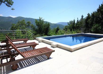 Вилла за 550 000 евро в Херцег-Нови, Черногория