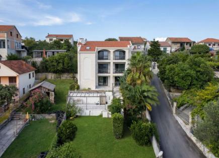 Дом за 760 000 евро в Херцег-Нови, Черногория