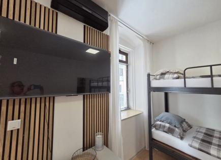 Квартира за 1 200 евро за месяц в Пуле, Хорватия
