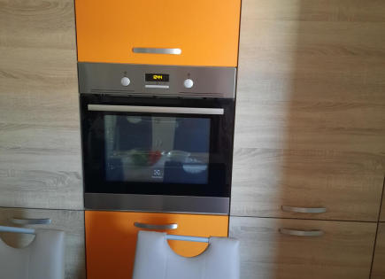 Квартира за 215 000 евро в Изоле, Словения