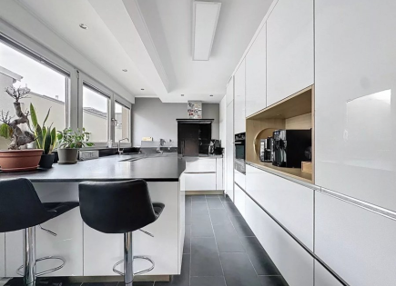 Квартира за 649 000 евро в Люксембурге, Люксембург