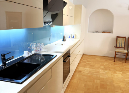 Квартира за 287 000 евро в Копере, Словения