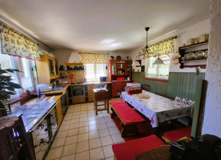 Квартира за 257 000 евро в Пиране, Словения