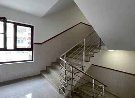 Квартира за 294 500 евро в Бечичи, Черногория