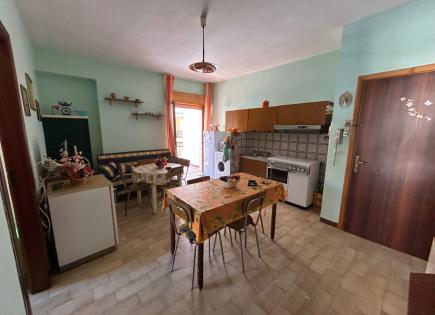 Квартира за 48 000 евро в Скалее, Италия