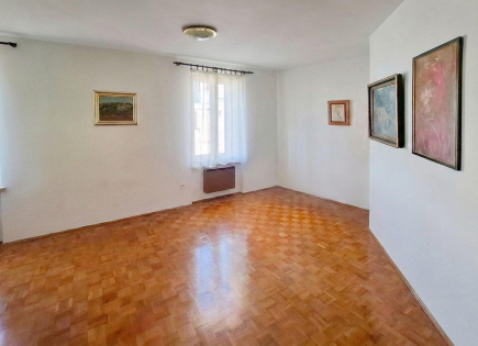 Квартира за 355 000 евро в Пиране, Словения