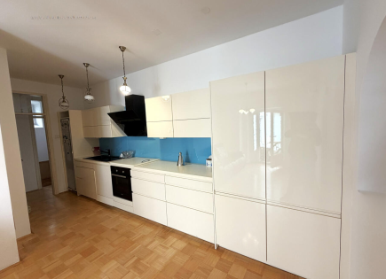 Квартира за 279 000 евро в Копере, Словения