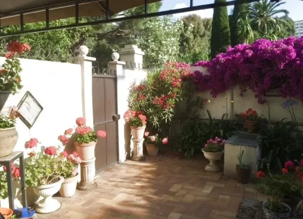Квартира за 254 400 евро в Каннах, Франция