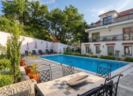 Квартира за 362 000 евро в Рисане, Черногория
