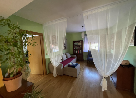 Квартира за 369 600 евро в Копере, Словения