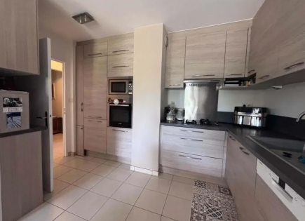Квартира за 395 000 евро в Каннах, Франция