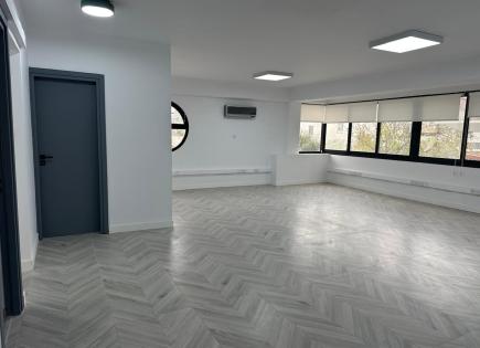 Офис за 2 500 евро за месяц на Кипре