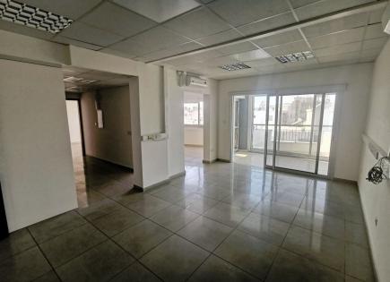 Офис за 2 000 евро за месяц в Меса-Йитонии, Кипр