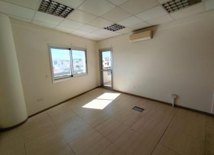 Офис за 2 100 евро за месяц в Меса-Йитонии, Кипр