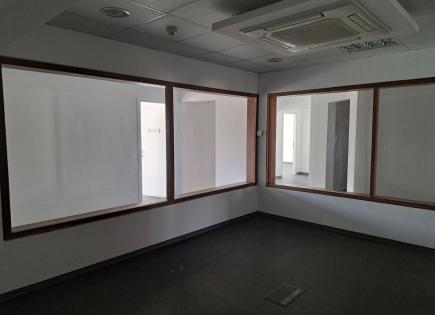 Офис за 14 000 евро за месяц на Кипре