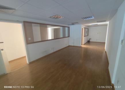 Офис за 6 000 евро за месяц на Кипре