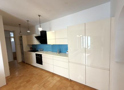 Квартира за 269 000 евро в Копере, Словения