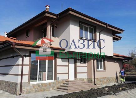 Дом за 175 000 евро в Изворе, Болгария