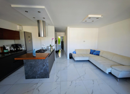 Квартира за 499 000 евро в Копере, Словения