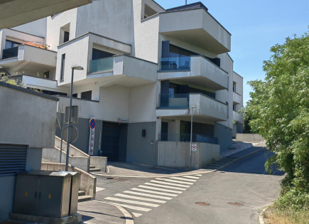 Квартира за 680 000 евро в Копере, Словения