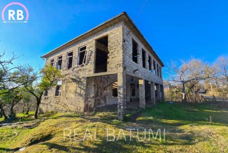 Дом в селе в Грузии — Сравнить цены и купить на yogahall72.ru