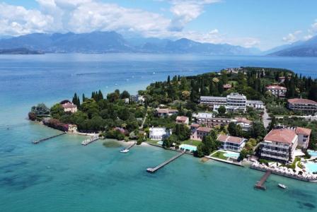 Вилла за 1 900 000 евро в Сирмионе, Италия