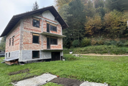 Дом за 315 000 евро в Любляне, Словения