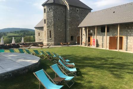 Замок за 7 500 000 евро в Чрномеле, Словения