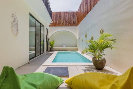 Вилла за 206 910 евро в Семиньяке, Индонезия