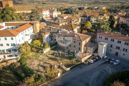 Дом за 790 000 евро в Синалунге, Италия