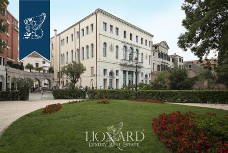 Дом в Венеции, Италия (цена по запросу)