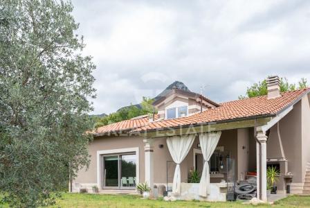 Вилла за 390 000 евро в Терни, Италия