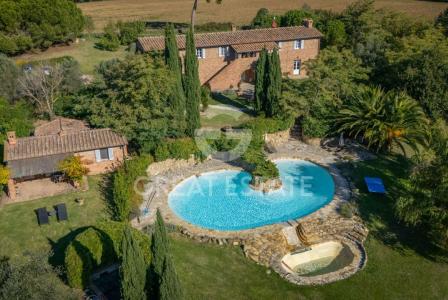 Дом за 1 300 000 евро в Кастильоне-дель-Лаго, Италия