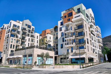 Квартира за 700 000 евро в Тивате, Черногория