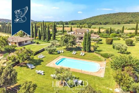 Ферма за 9 300 000 евро в Капальбио, Италия