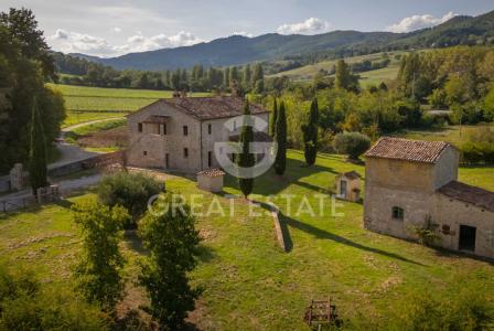 Дом за 690 000 евро в Умбертиде, Италия