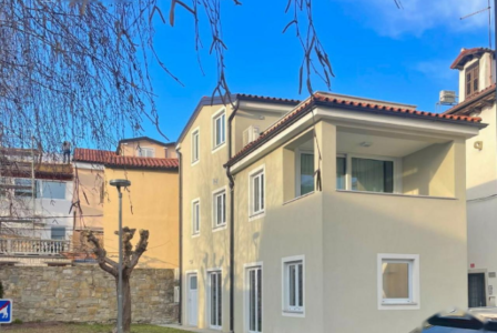 Дом за 705 000 евро в Копере, Словения