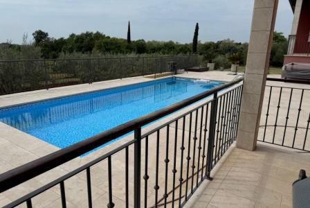 Квартира за 380 000 евро в Буйе, Хорватия