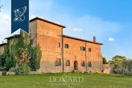 Ферма в Барберино-Валь-д'Эльсе, Италия (цена по запросу)