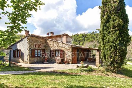 Дом за 1 600 000 евро в Кьянни, Италия