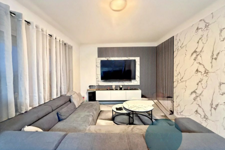 Квартира за 590 000 евро в Люксембурге, Люксембург