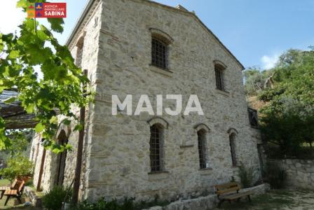 Вилла за 455 000 евро в Риети, Италия