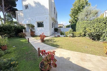 Вилла за 520 000 евро в Сан-Феличе-Чирчео, Италия