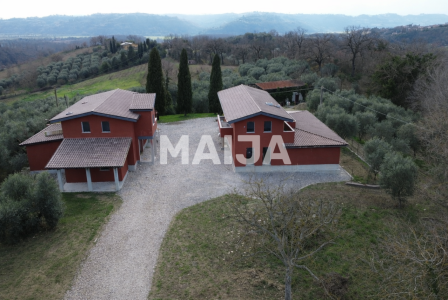 Дом за 186 000 евро в Риети, Италия