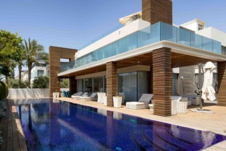 Вилла за 13 000 000 евро в Герцлии, Израиль