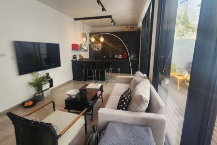 Квартира за 1 100 000 евро в Тель-Авиве, Израиль