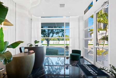 Коммерческая недвижимость за 1 539 243 евро в Майами, США